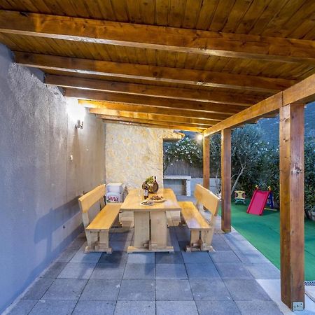 Holiday Home Dijamant Kucice Экстерьер фото