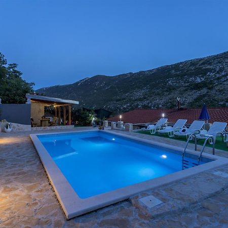 Holiday Home Dijamant Kucice Экстерьер фото