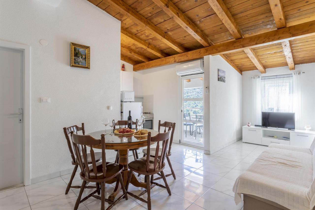 Holiday Home Dijamant Kucice Экстерьер фото