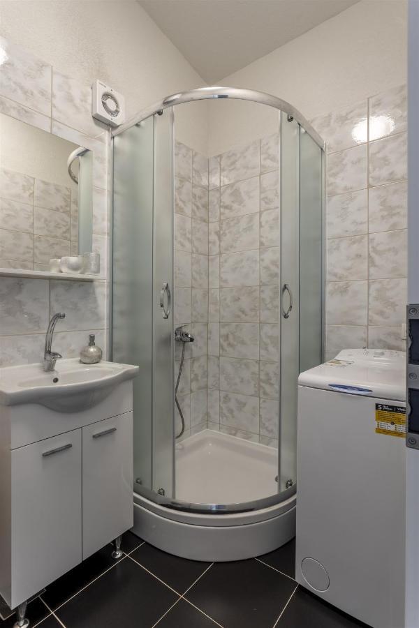 Holiday Home Dijamant Kucice Экстерьер фото