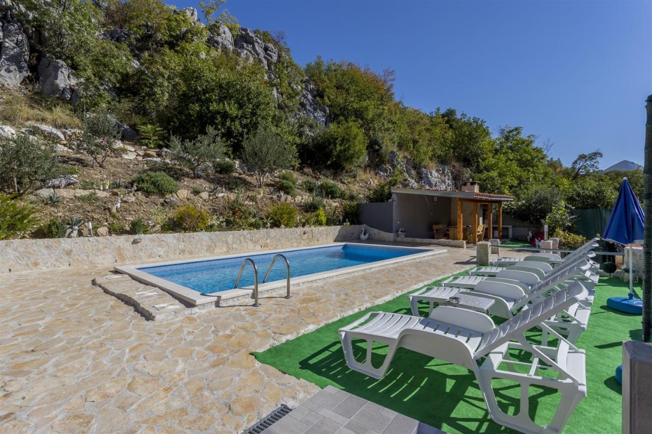 Holiday Home Dijamant Kucice Экстерьер фото