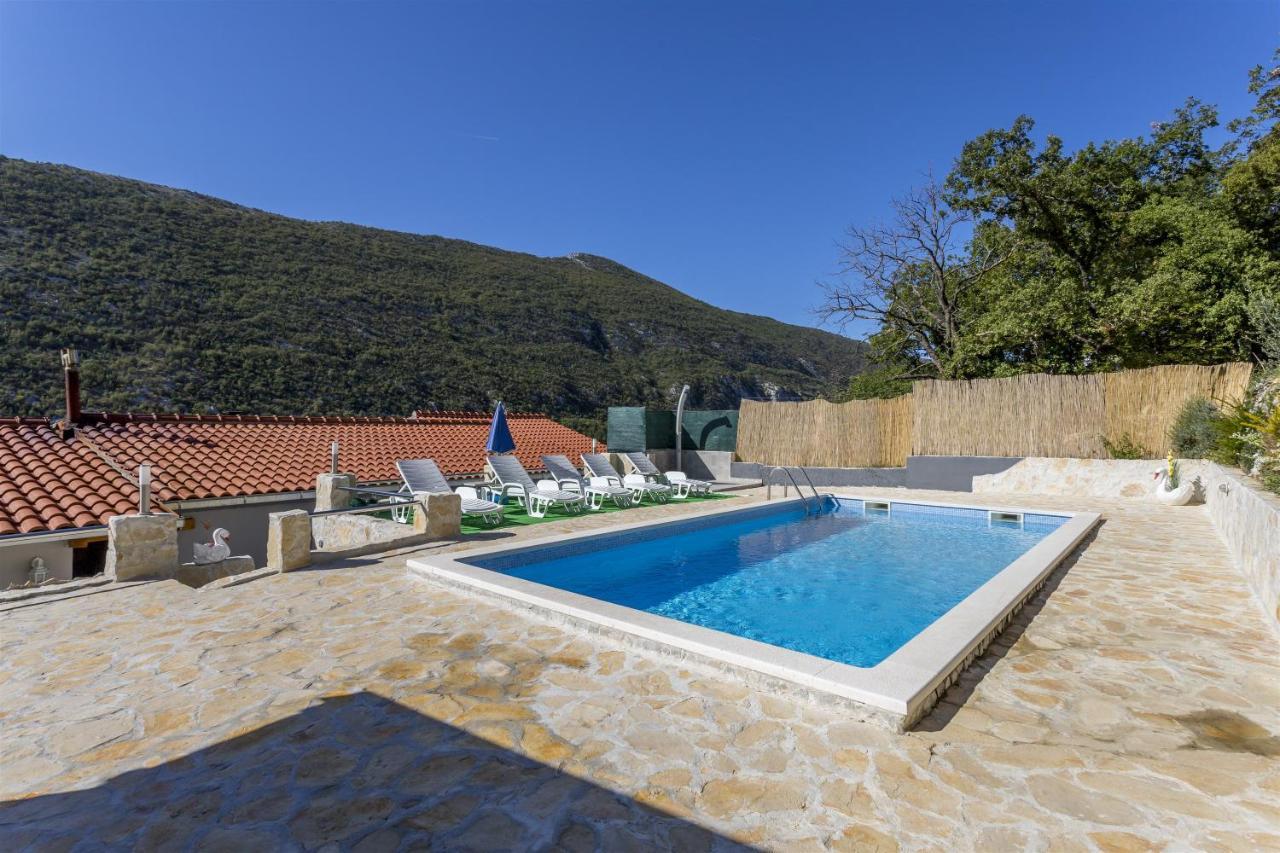 Holiday Home Dijamant Kucice Экстерьер фото